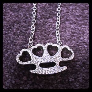 “Knock-out” necklace